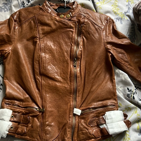 Never worn leatheret Jacket - Picture 8 of 8